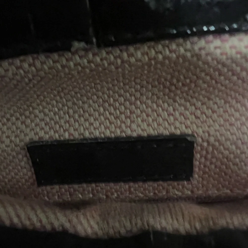 Dooney & Burke Black Patent Leather Handbag HP - Picture 12 of 14